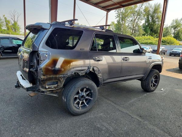2021 TOYOTA 4RUNNER SRS