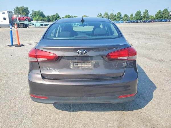 2017 KIA FORTE LX Base