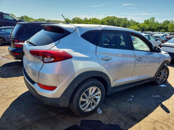 2018 HYUNDAI TUCSON SE Standard — PSRA