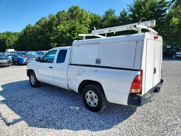 2015 TOYOTA TACOMA Delux Grade