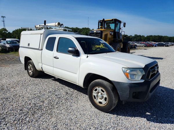 2015 TOYOTA TACOMA Delux Grade