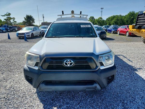 2015 TOYOTA TACOMA Delux Grade