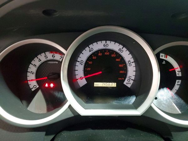 2015 TOYOTA TACOMA Delux Grade