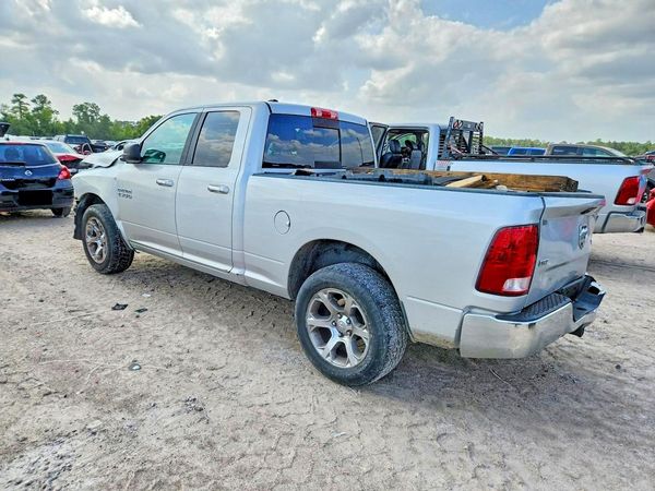2018 RAM 1500 SLT QUAD CAB 4X4