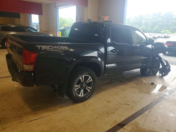2016 TOYOTA TACOMA