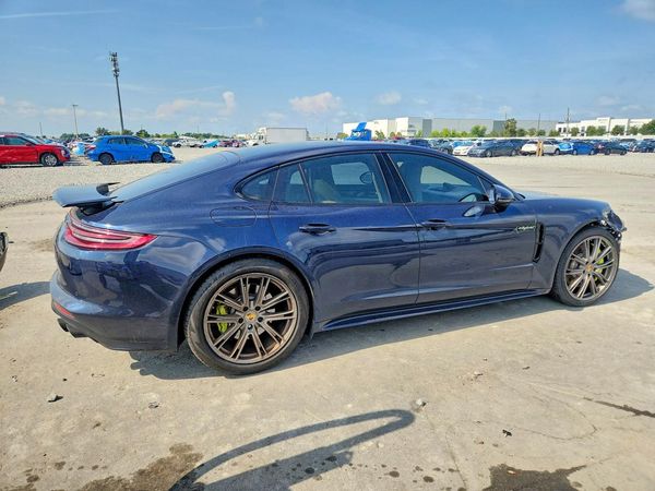 2018 PORSCHE PANAMERA 4 E-Hybrid
