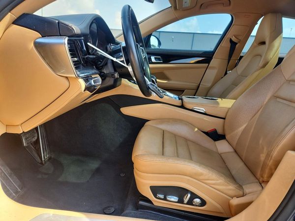 2018 PORSCHE PANAMERA 4 E-Hybrid