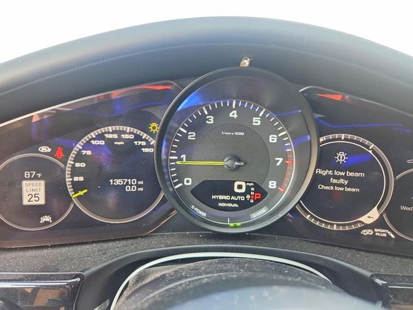 2018 PORSCHE PANAMERA 4 E-Hybrid