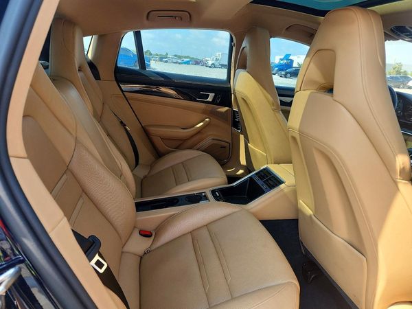 2018 PORSCHE PANAMERA 4 E-Hybrid