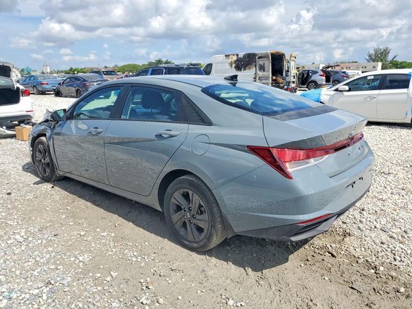2022 HYUNDAI ELANTRA