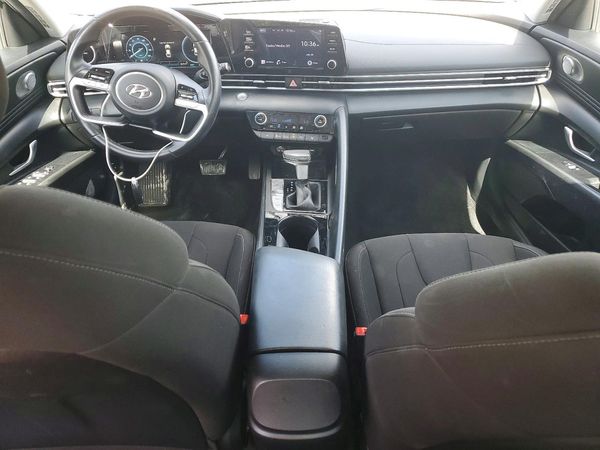 2022 HYUNDAI ELANTRA