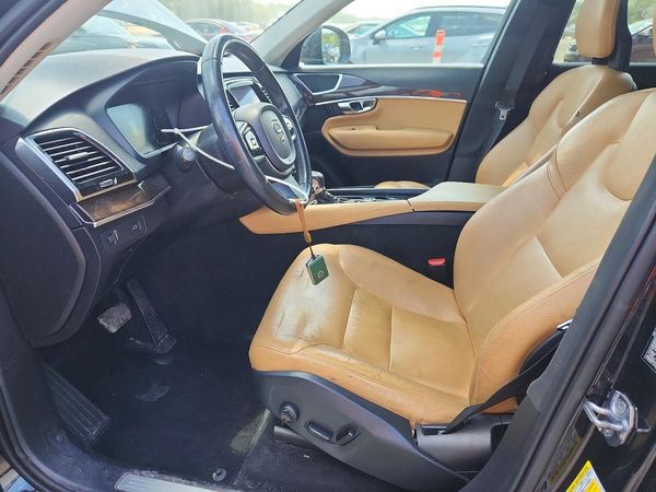 2016 VOLVO XC90 SV42 Momentum