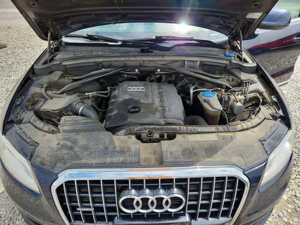 2013 AUDI Q5 Premium Plus