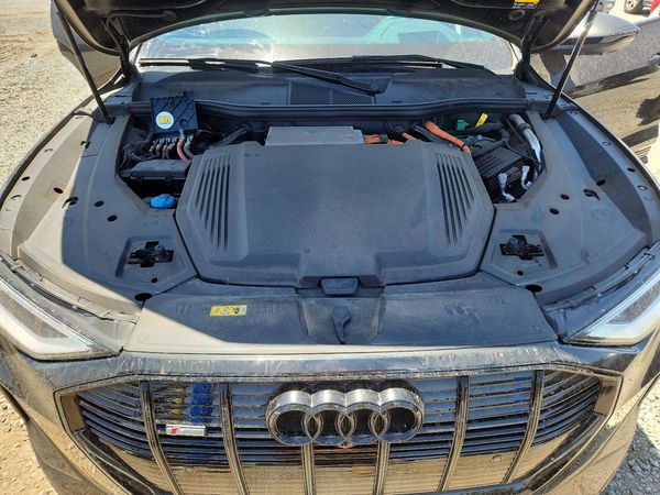 2022 AUDI E-TRON