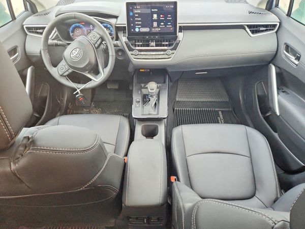 2026 TOYOTA COROLLA CROSS