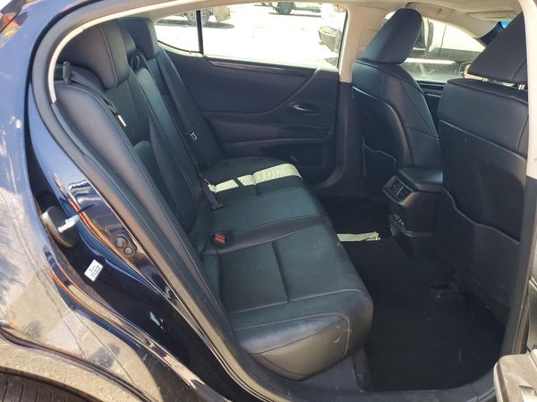 2019 LEXUS ES 350