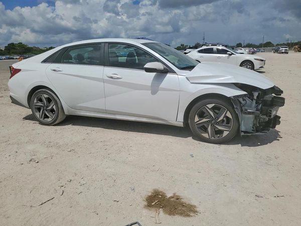 2021 HYUNDAI ELANTRA SEL w/ Premium Pkg