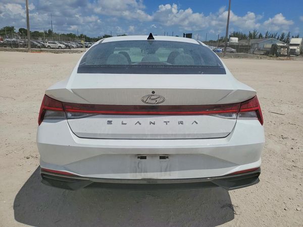 2021 HYUNDAI ELANTRA SEL w/ Premium Pkg