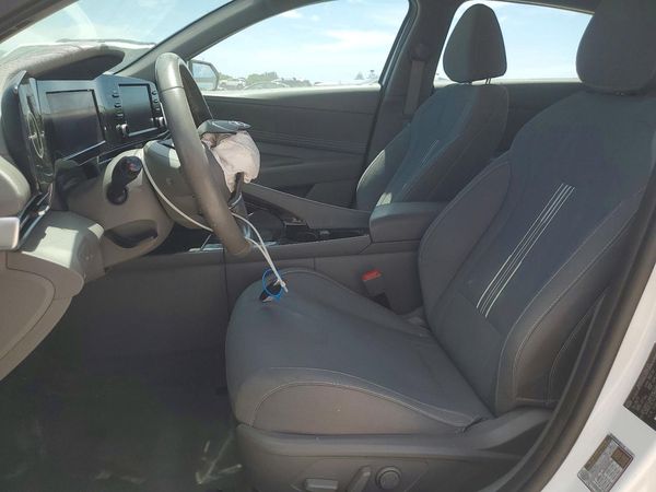 2021 HYUNDAI ELANTRA SEL w/ Premium Pkg