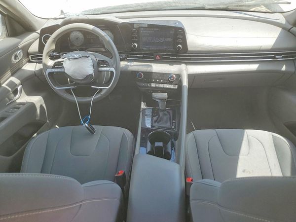 2021 HYUNDAI ELANTRA SEL w/ Premium Pkg