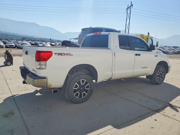 2013 TOYOTA TUNDRA SR5