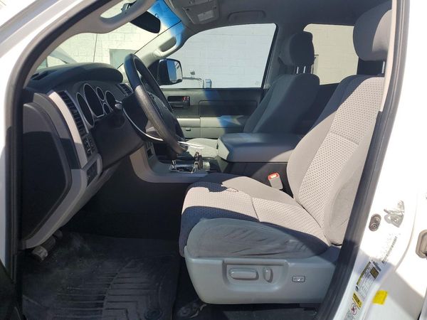 2013 TOYOTA TUNDRA SR5