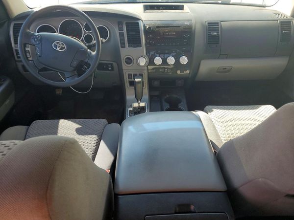 2013 TOYOTA TUNDRA SR5