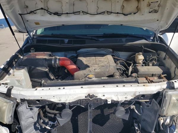 2013 TOYOTA TUNDRA SR5