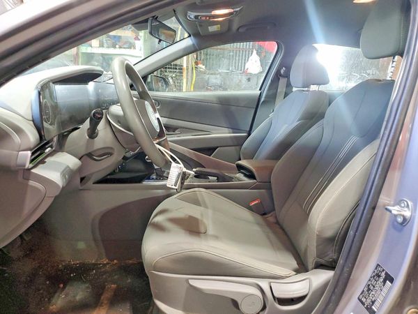 2024 HYUNDAI ELANTRA