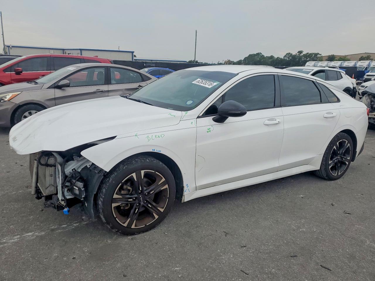 2022 KIA K5 GT-Line