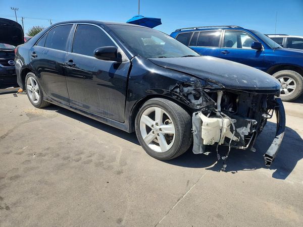 2014 TOYOTA CAMRY