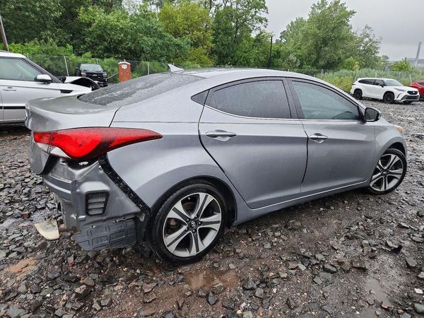 2015 HYUNDAI ELANTRA