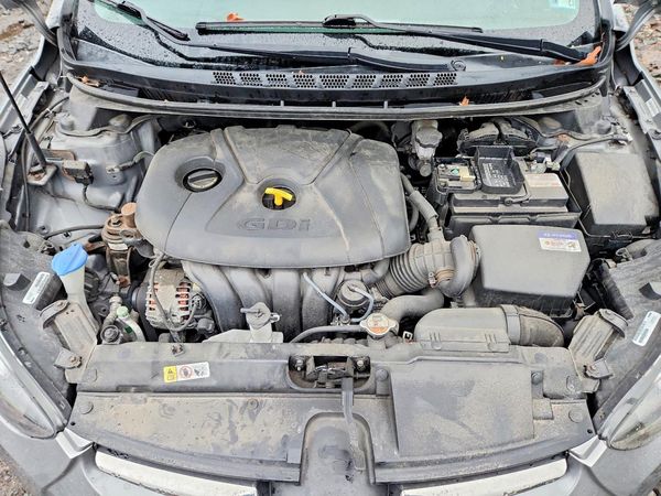 2015 HYUNDAI ELANTRA
