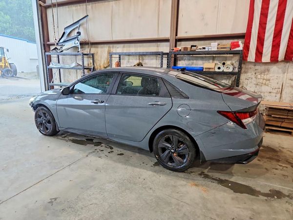 2022 HYUNDAI ELANTRA SEL