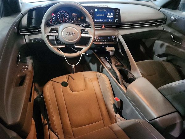 2022 HYUNDAI ELANTRA SEL