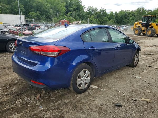 2017 KIA FORTE LX Base