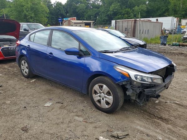 2017 KIA FORTE LX Base