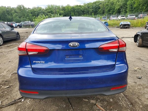 2017 KIA FORTE LX Base