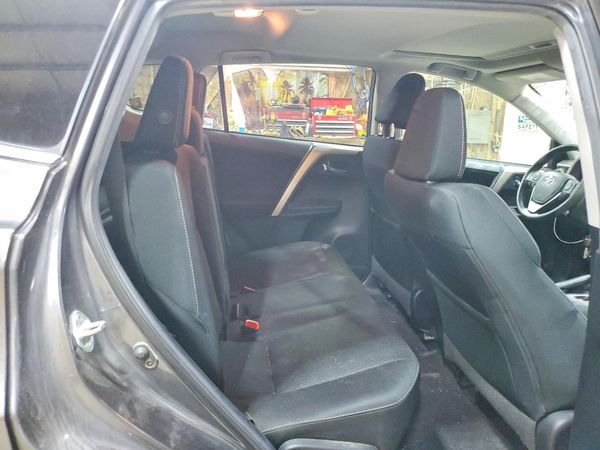 2015 TOYOTA RAV4 XLE (M Grade)