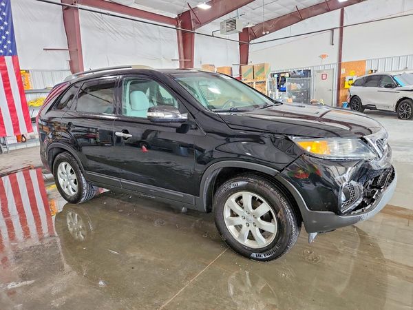 2013 KIA SORENTO Base / LX