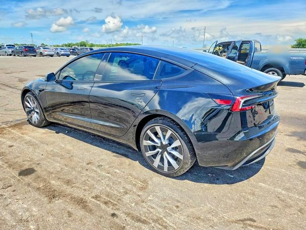 2026 TESLA MODEL 3