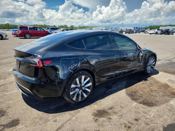 2026 TESLA MODEL 3