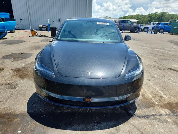 2026 TESLA MODEL 3
