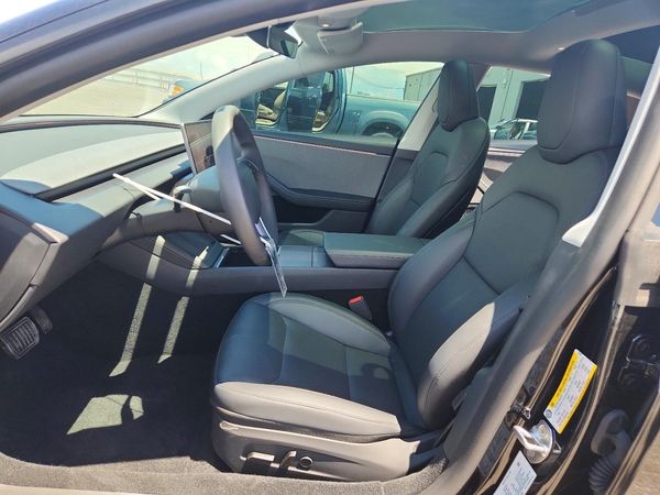 2026 TESLA MODEL 3