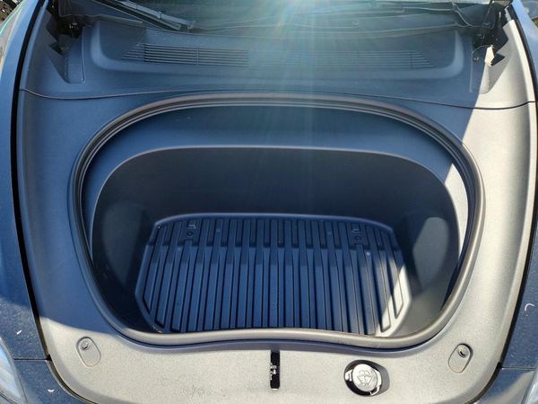 2026 TESLA MODEL 3