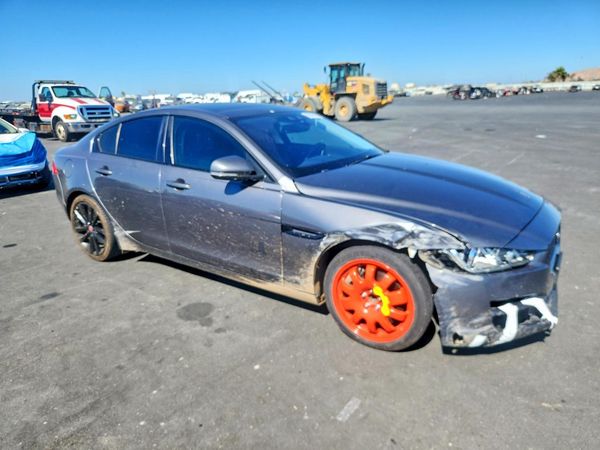 2017 JAGUAR XE Prestige