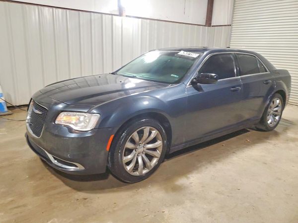 2018 CHRYSLER 300