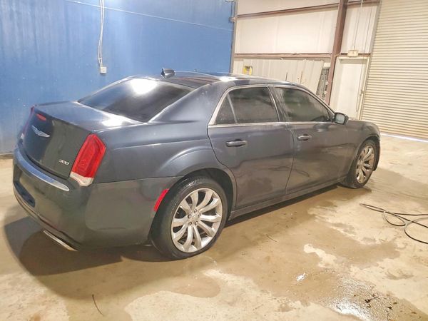 2018 CHRYSLER 300