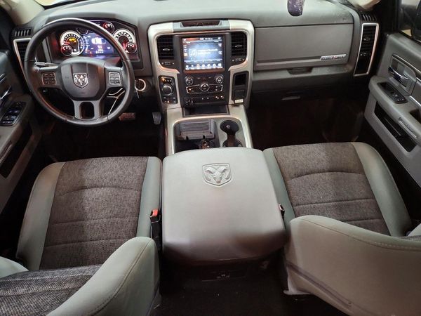 2017 RAM 1500 SLT