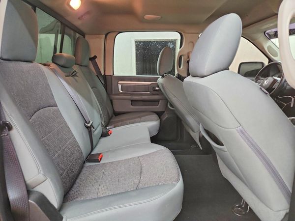 2017 RAM 1500 SLT